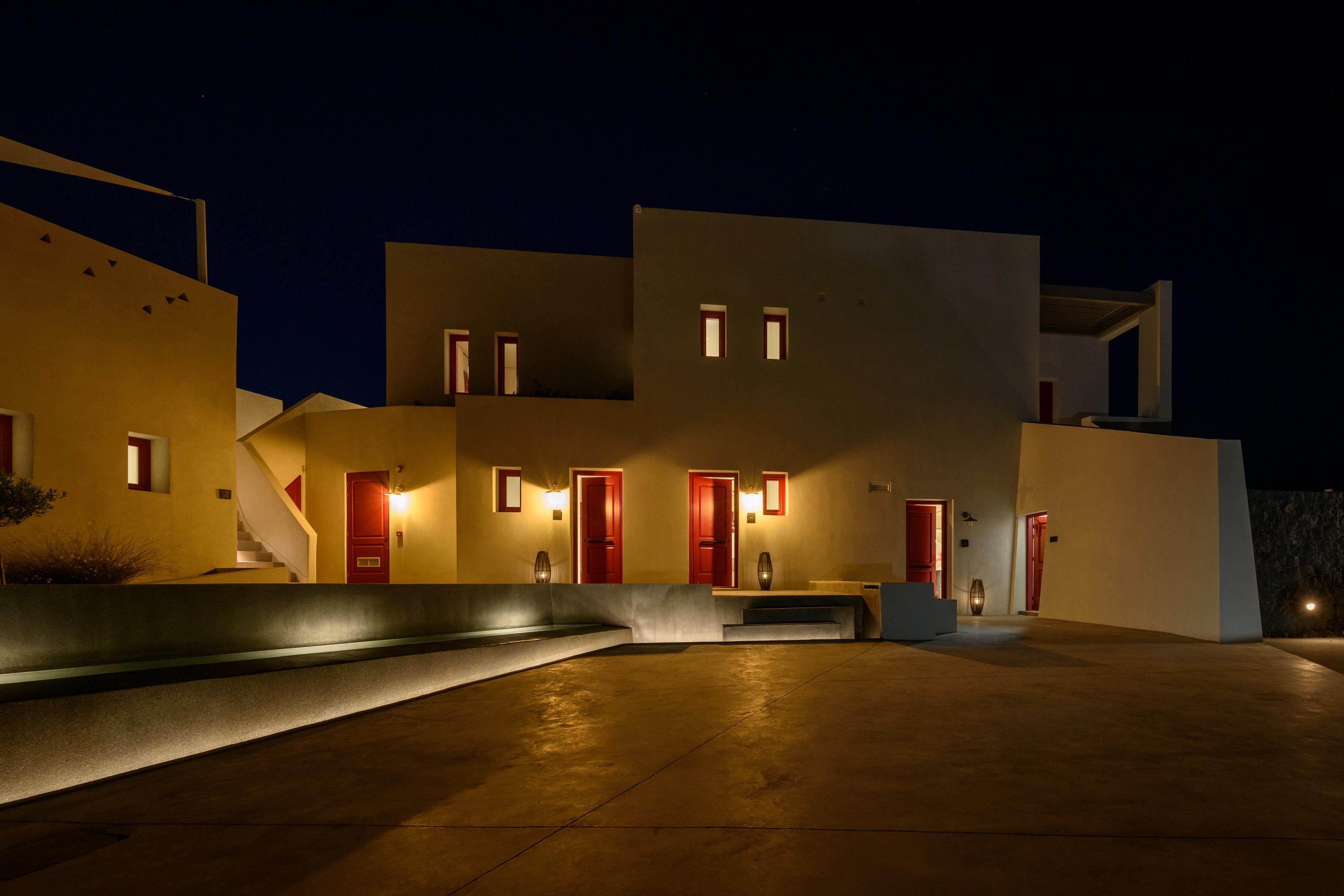 Potnia Theron Suites Akrotírion Exterior foto