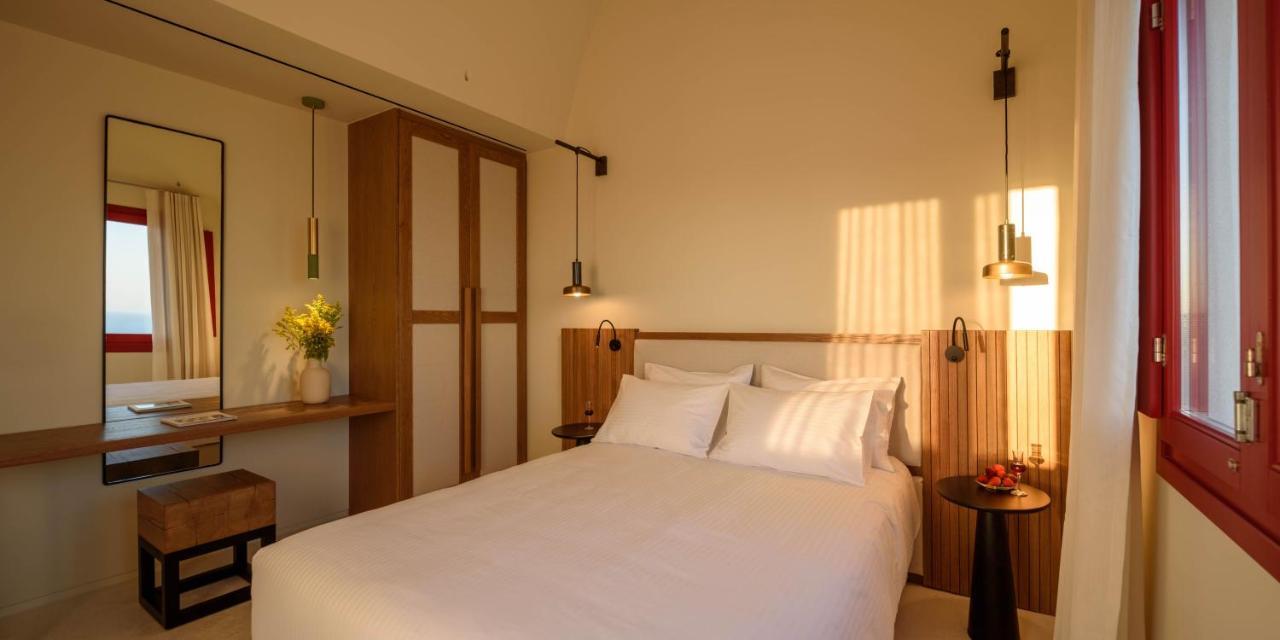 Potnia Theron Suites Akrotírion Exterior foto